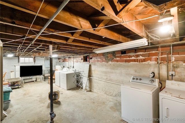 1510 S College Ave, Tulsa, OK 74104 - basement with washer and clothes dryer