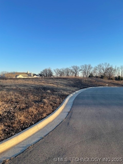 620 W 87th St S, Tulsa, OK 74132 - photo 2