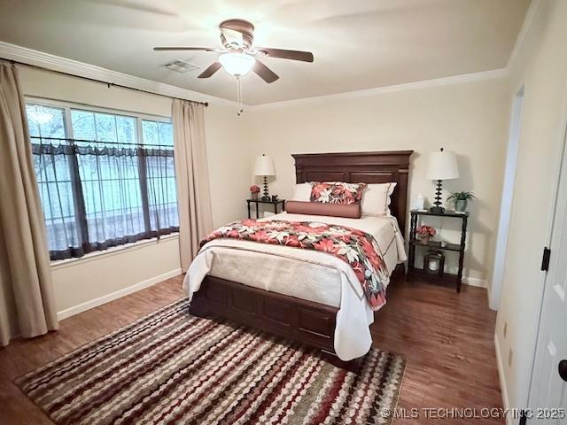31990 S 624th Pl Unit 65, Grove, OK 74344 - bedroom with wood finished floors, ornamental molding, and ceiling fan
