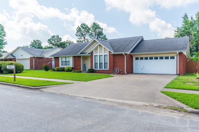 204 Magnolia Ave, Pryor, OK 74361 - photo 1