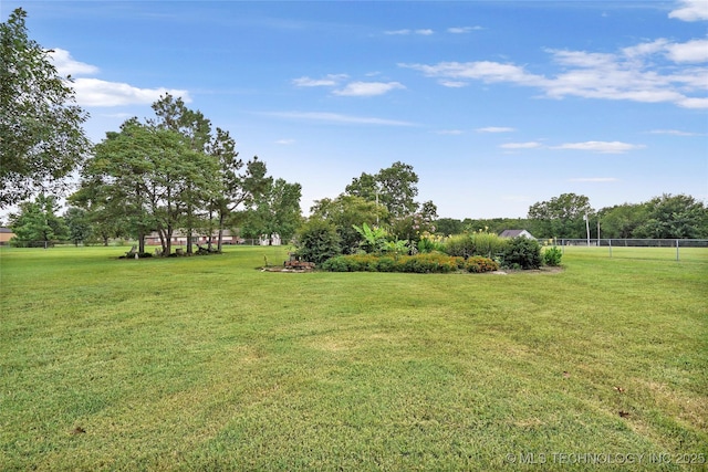 10672 E Canyon Oaks Ct, Claremore, OK 74017 - view of yard