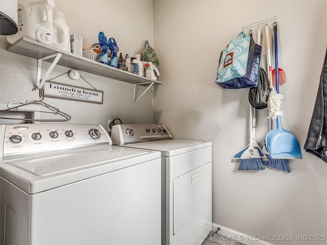 310 W Lee Ave, Sapulpa, OK 74066 - washroom with washer and dryer