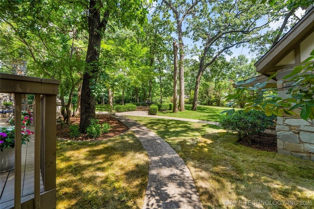 6530 E 106th St, Tulsa, OK 74133 - view of grassy yard