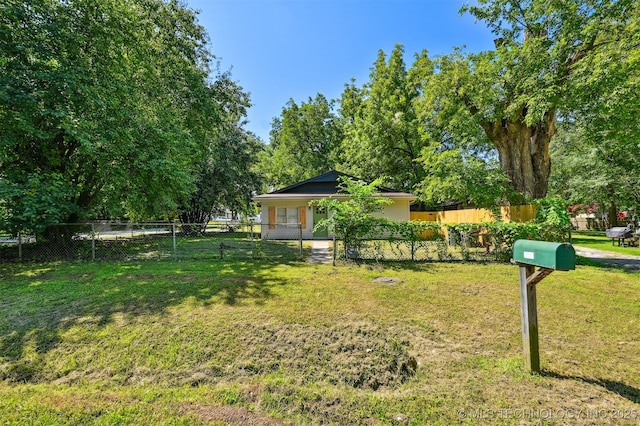 202 W Burnham Ave, Sapulpa, OK 74066 - view of yard