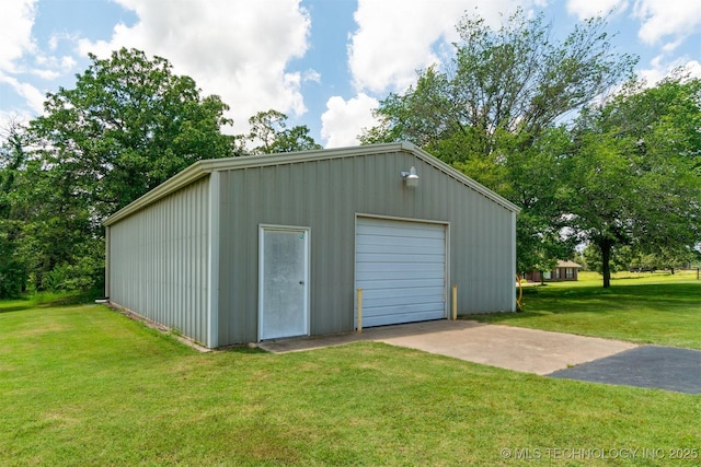 1701 N Skinner Ave, Drumright, OK 74030 - detached garage featuring driveway