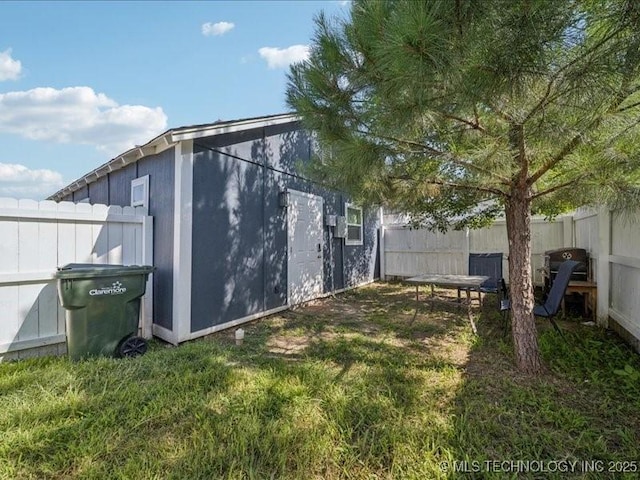 402 E Patti Page Blvd, Claremore, OK 74017 - view of fenced backyard