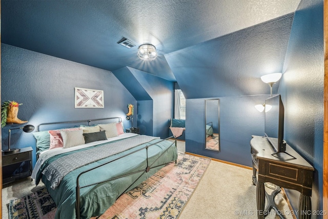 4704 W 88th St, Tulsa, OK 74132 - carpeted bedroom featuring a textured ceiling, a textured wall, and vaulted ceiling