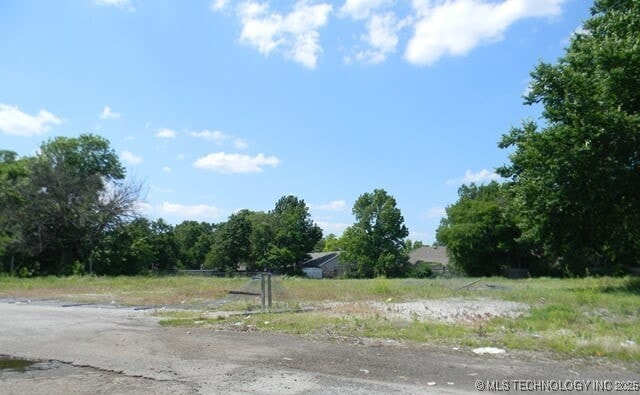 9751 E 31st St, Tulsa, OK 74146