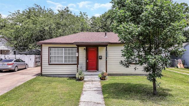 1412 Healdton Blvd, Ardmore, OK 73401 - view of front of property featuring a shingled roof