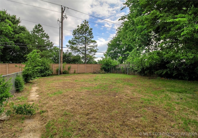 2532 E 4th St, Tulsa, OK 74104 - view of fenced yard