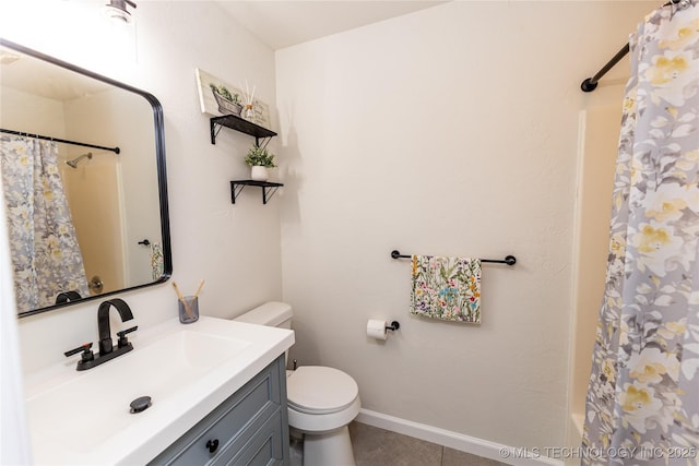 410 Denver St, Pawnee, OK 74058 - full bathroom with vanity, tile patterned floors, and shower / tub combo with curtain