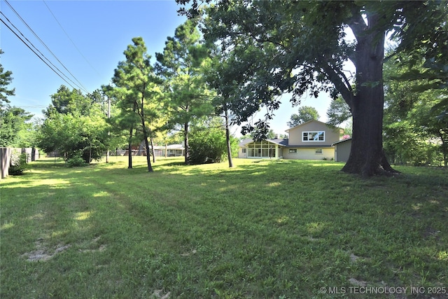 5654 S Marion Ave, Tulsa, OK 74135 - view of yard