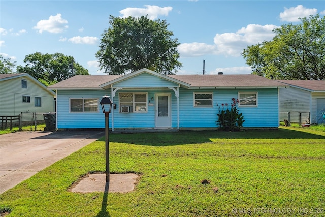 2321 S Main St, Sapulpa, OK 74066 - view of front of house with driveway