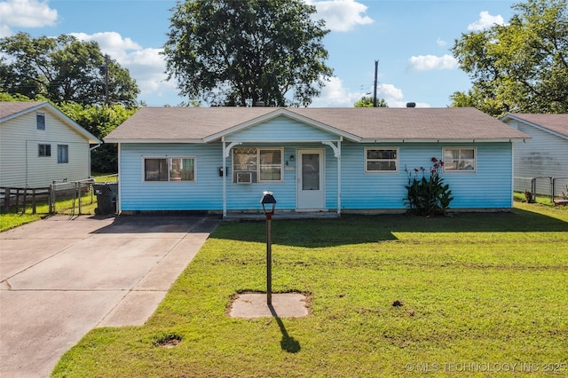 2321 S Main St, Sapulpa, OK 74066 - view of front facade featuring concrete driveway and roof with shingles