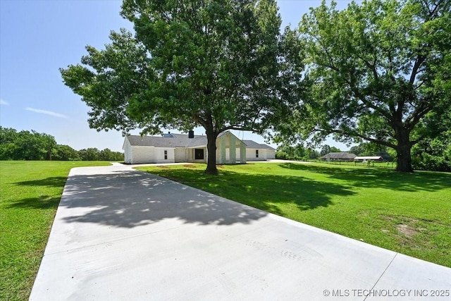 13973 S 237th E Ave, Coweta, OK 74429 - view of front of property featuring a front lawn and driveway