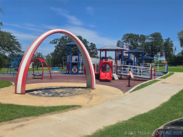1533 Terrill Cir, Sapulpa, OK 74066 - view of community jungle gym