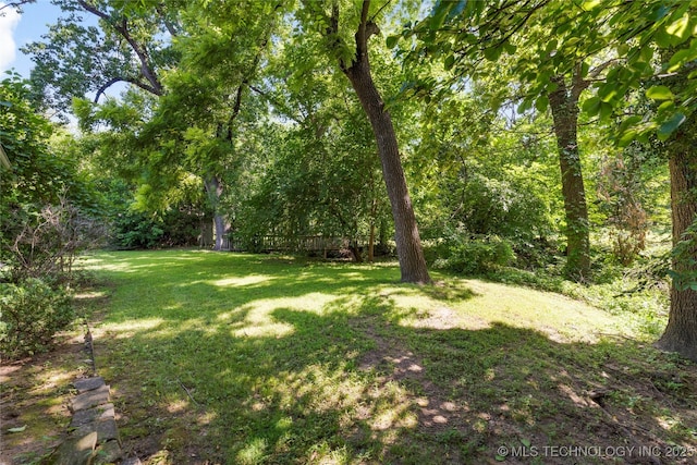 4135 S Zunis Ave, Tulsa, OK 74105 - view of yard