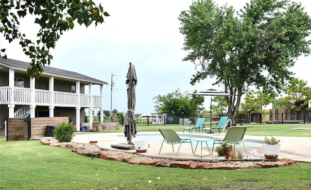 71279 S 270th Rd, Wagoner, OK 74467 - view of home's community with a pool and a patio