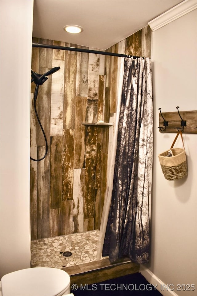 71279 S 270th Rd, Wagoner, OK 74467 - full bath featuring a shower stall and ornamental molding