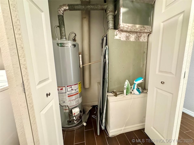 1404 Compelube Rd, Mcalester, OK 74501 - utilities with water heater