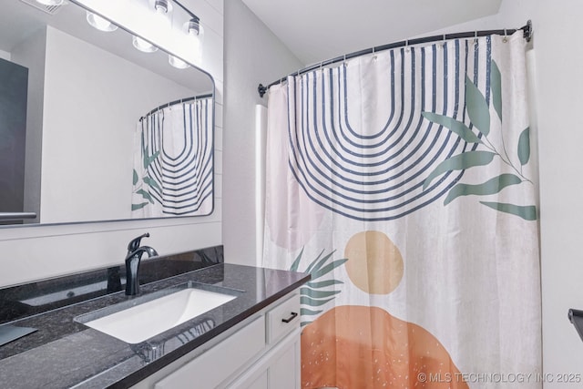 11784 N 154th Ave, Collinsville, OK 74021 - full bath featuring vanity and a shower with shower curtain