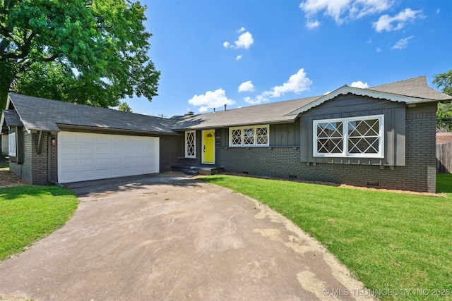 4643 E 59th St, Tulsa, OK 74135 - ranch-style home with crawl space, brick siding, and driveway