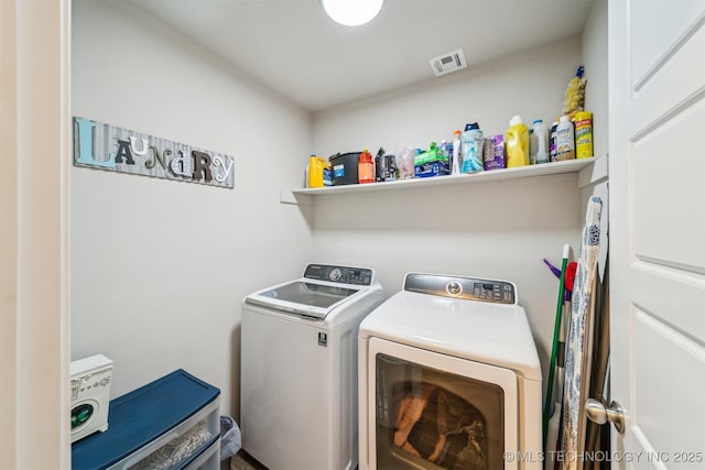 1111 W Cheyenne Ln, Claremore, OK 74019 - laundry area featuring washing machine and dryer