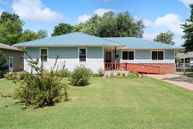 507 S Thompson, Vinita, OK 74301 - ranch-style home with a metal roof
