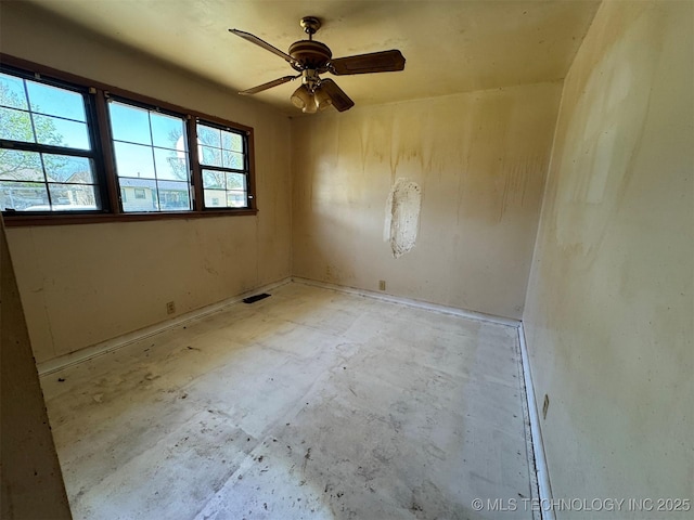 611 Crutchmer Ave, Okmulgee, OK 74447 - unfurnished room with ceiling fan