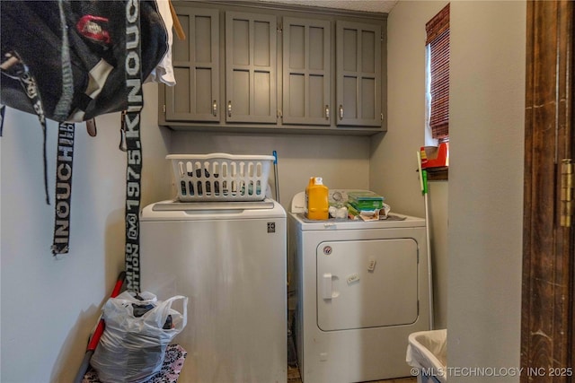 920 Ridge Oak Rd, Sapulpa, OK 74066 - laundry room featuring washer and clothes dryer and cabinet space