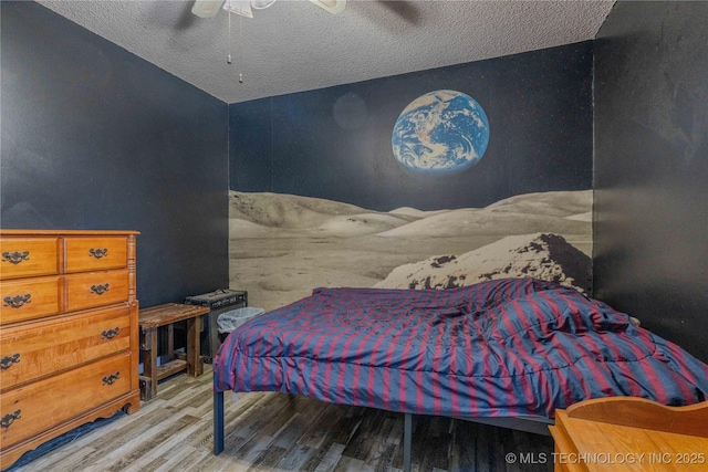 920 Ridge Oak Rd, Sapulpa, OK 74066 - bedroom featuring wood finished floors and ceiling fan