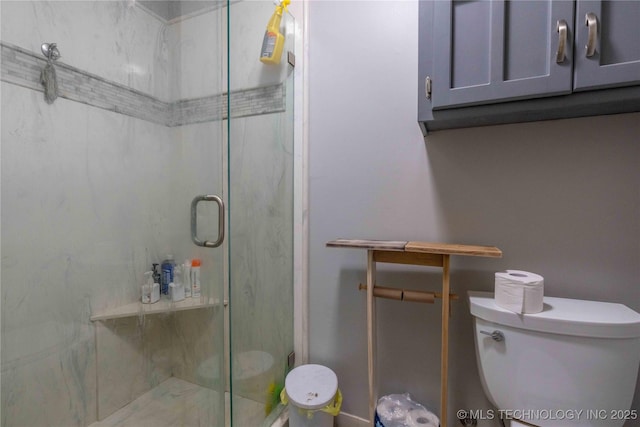 920 Ridge Oak Rd, Sapulpa, OK 74066 - bathroom featuring toilet and a shower stall