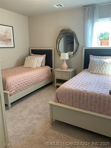 8308 E Oakland St, Broken Arrow, OK 74014 - bedroom featuring carpet