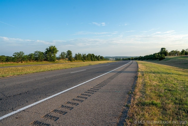 17022 W Grandview Rd, Tahlequah, OK 74464