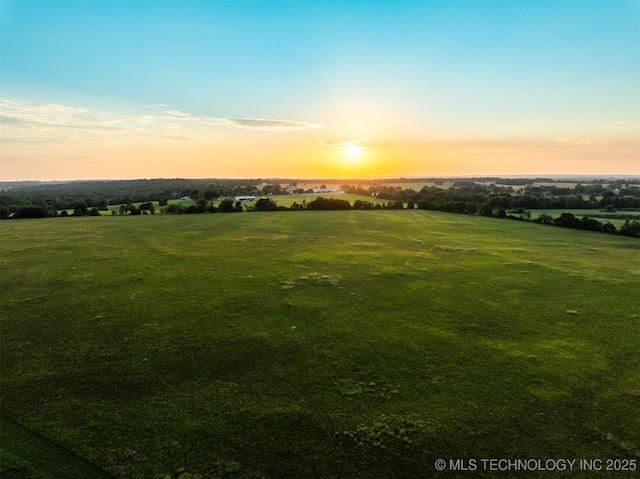 17022 W Grandview Rd, Tahlequah, OK 74464