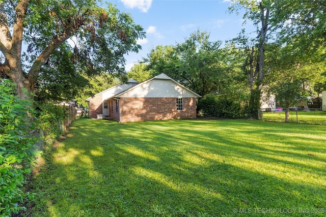 715 S Muskogee St, Sapulpa, OK 74066 - view of fenced backyard