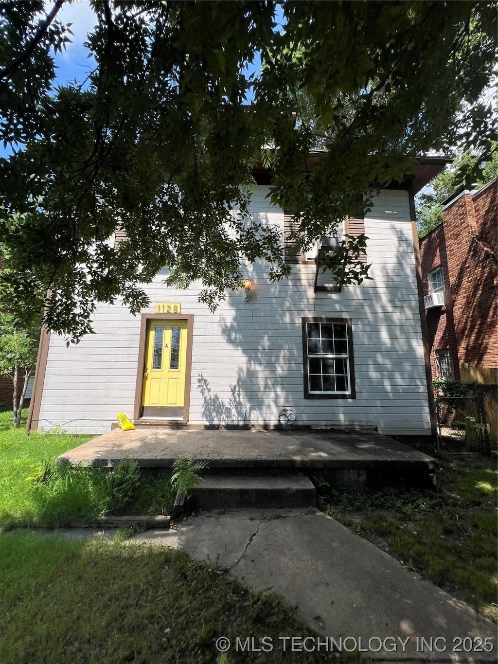 1128 S Quincy Ave, Tulsa, OK 74146 - photo 1