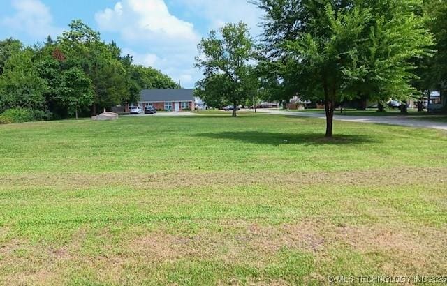 720 E 3rd St, Dewey, OK 74029 - photo 1