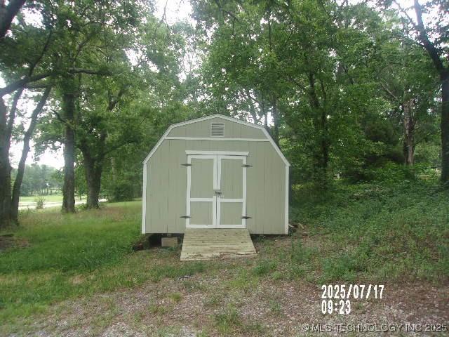 9376 Colonial Dr, Claremore, OK 74019 - photo 14