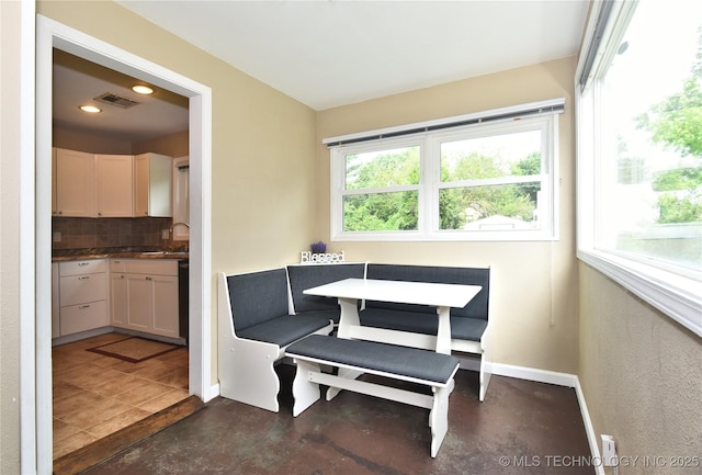 736 N Gary Pl, Tulsa, OK 74110 - photo 10