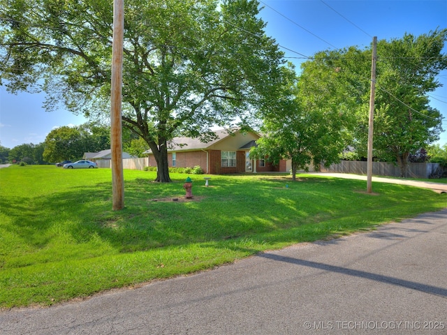 1401 N Beardsley Ave, Wagoner, OK 74467 - photo 2