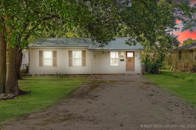 420 E Elm St, Skiatook, OK 74070 - photo 1