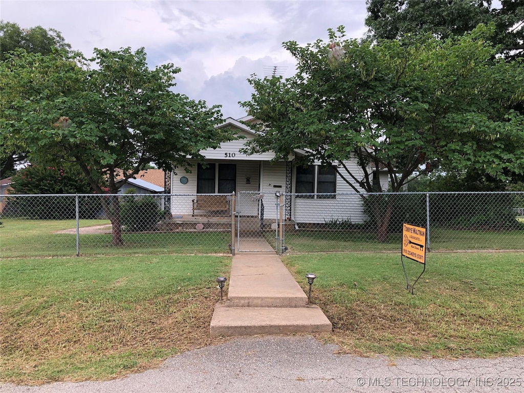 510 S Grand Ave, Drumright, OK 74030 - photo 1