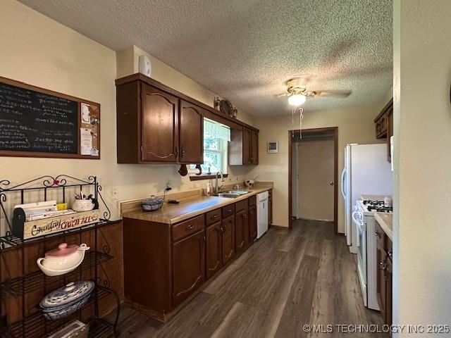 405 Parkwood Dr, Wagoner, OK 74467 - photo 8