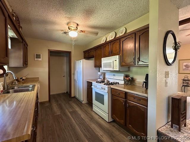 405 Parkwood Dr, Wagoner, OK 74467 - photo 9