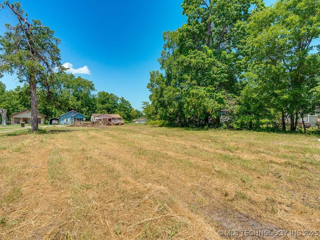 805 W 13th St, Ada, OK 74820 - photo 1