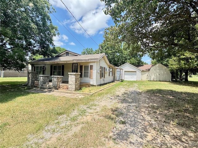 214 E 9th, Cushing, OK 74023 - photo 1