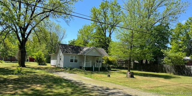 904 NE 2nd St, Wagoner, OK 74467 - photo 1
