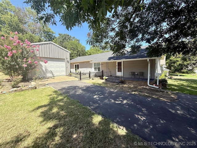 1018 W Merrick St, Henryetta, OK 74437 - photo 1