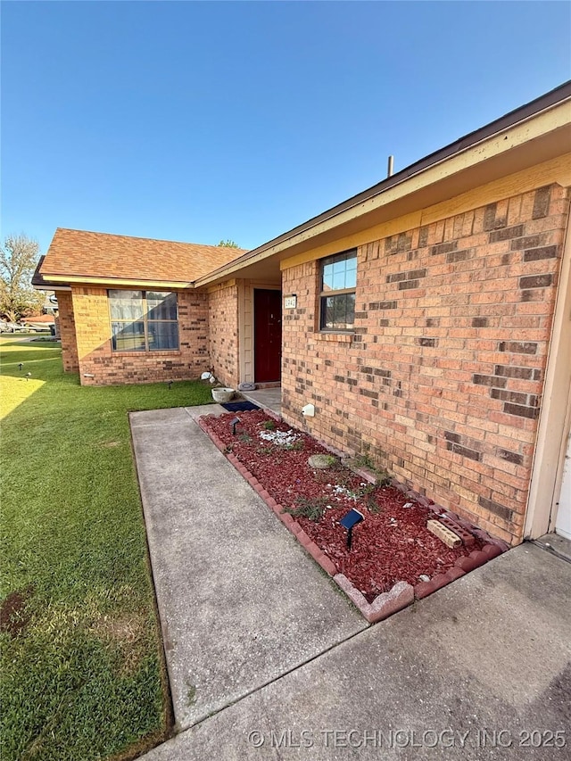 1942 Parkway Cir, Durant, OK 74701 - photo 2